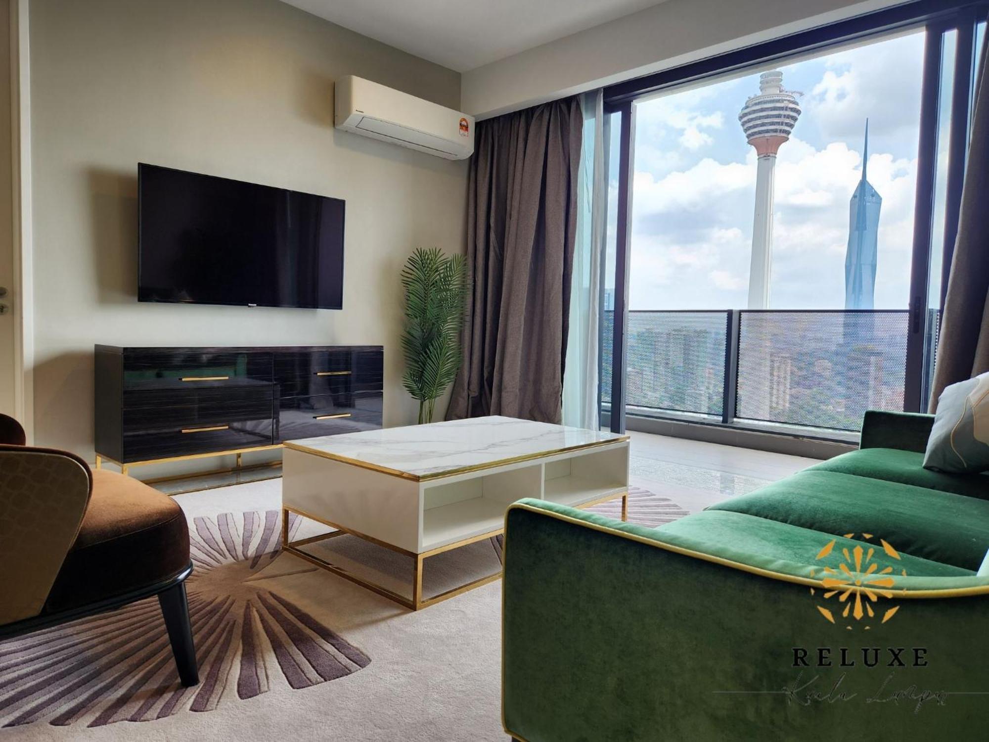 The Platinum 2 Infinity Pool Klcc Premium Suite By Reluxe Kuala Lumpur Buitenkant foto