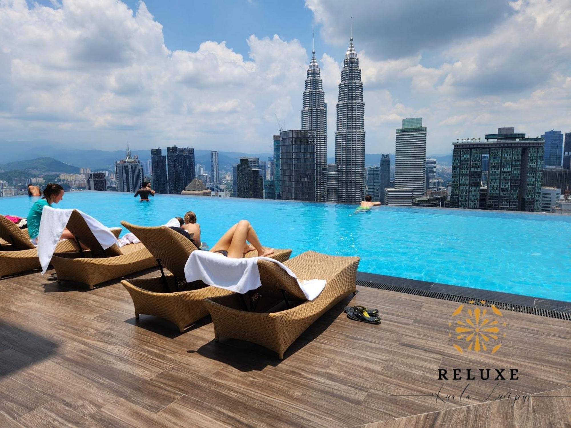 The Platinum 2 Infinity Pool Klcc Premium Suite By Reluxe Kuala Lumpur Buitenkant foto